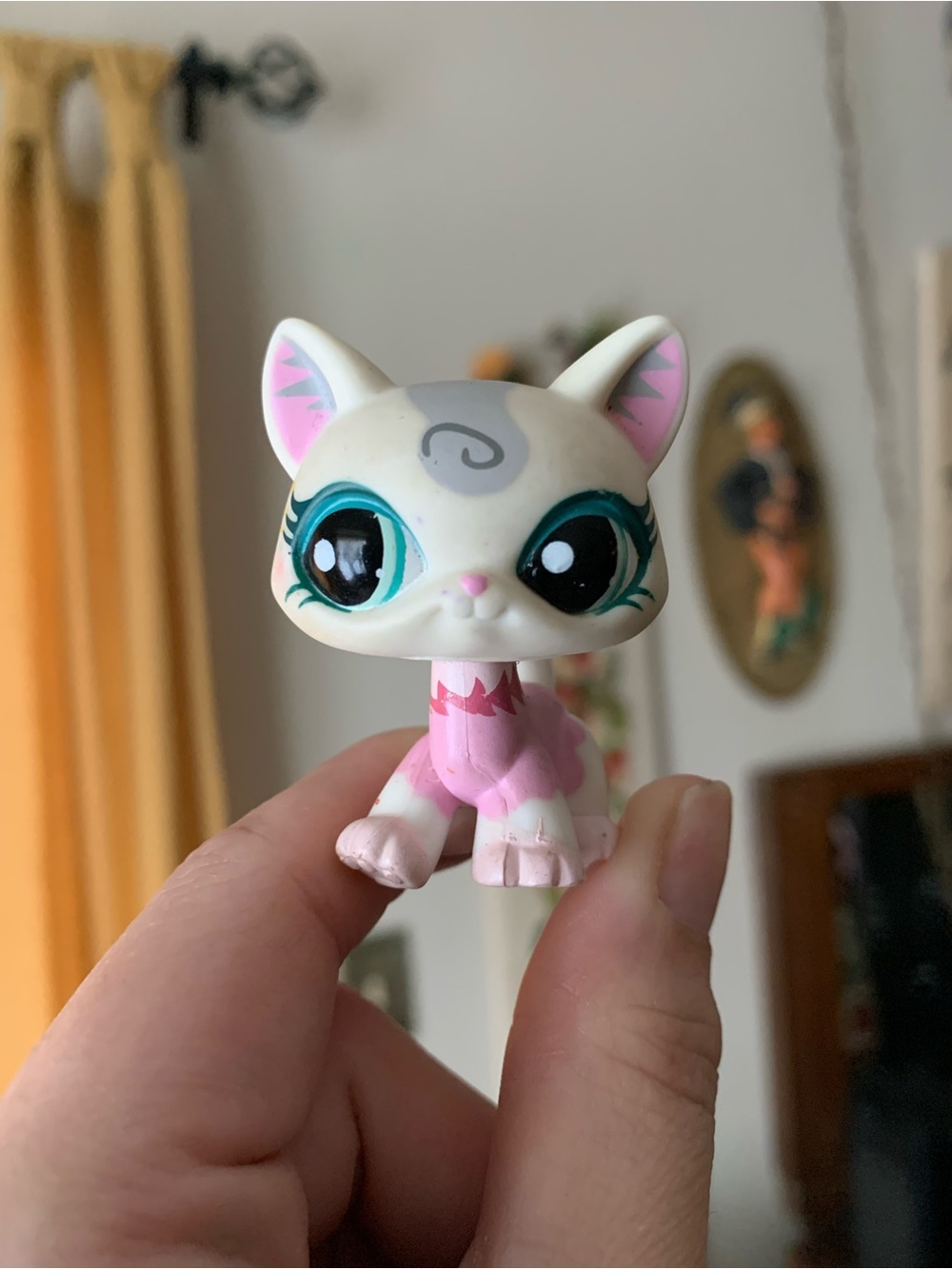 Vintage Littlest Pet Shop White, Pink & Teal Cat Figure Destiny Cat - 1699 RARE